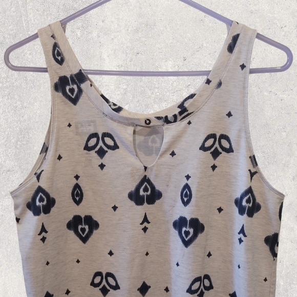 ๐๐๐๐๐ ๐๐ผ๐๐๐๐ - Lia Singlet Tank Top - Picture 8 of 11
